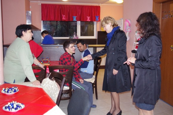 Жените от ГЕРБ - Казанлък с топъл жест за Деня на християнското семейство