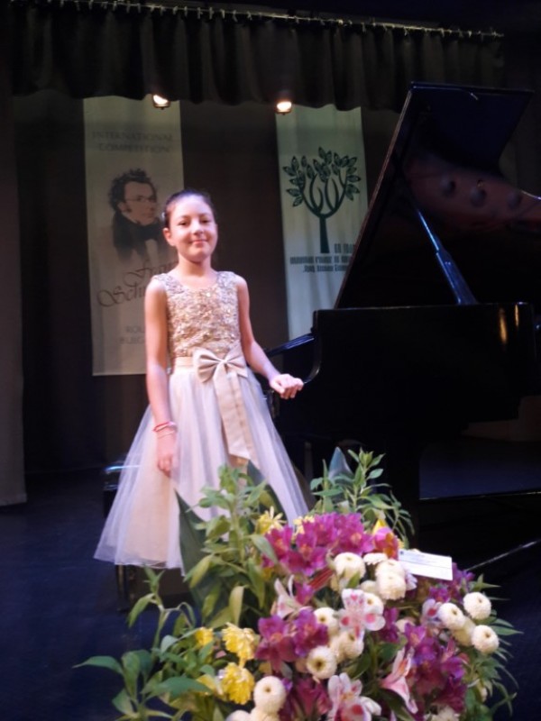 Възпитаници на Елена Юлиянова отново пожънаха успех