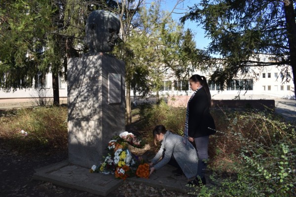 Почит към Маестро Стайнов – един от безспорните гении на България