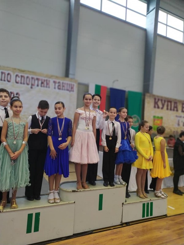 Казанлъшките школи по танци отново на челните места в страната