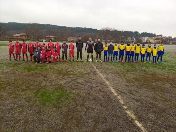 Поредни успехи на терена за малките футболисти