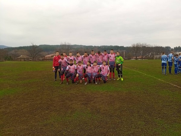 Поредни успехи на терена за малките футболисти