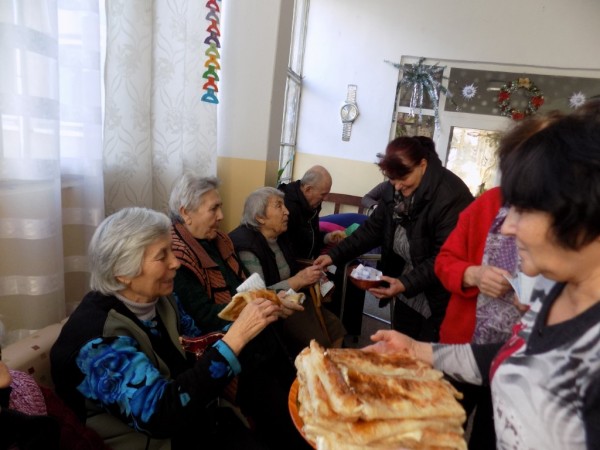 Грейна Коледната елха в Дом 3