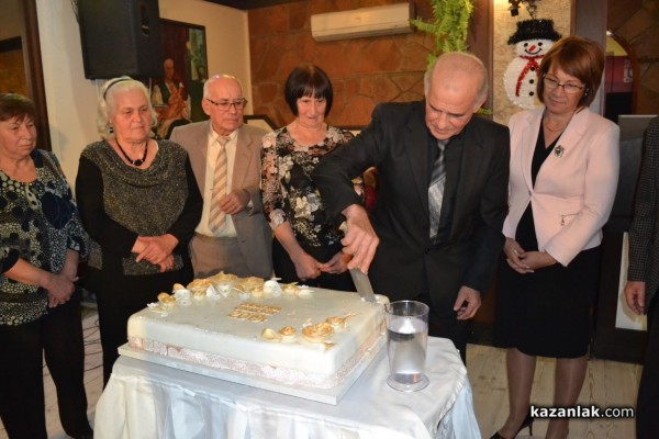 86 Златни двойки подновиха брачната си клетва в Казанлък