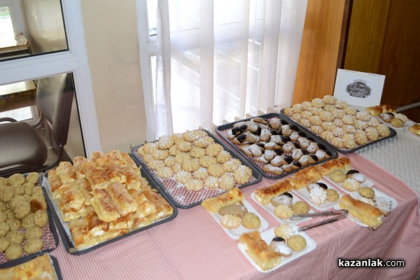 Стенли, ученици и бербери направиха възрастни хора 10 години по-млади