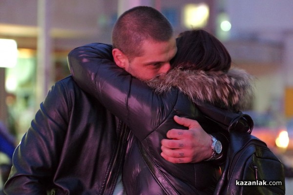 С атрактивно предложение, казанлъчанин поиска ръката на своята любима