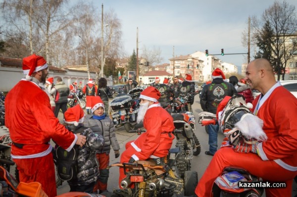 Дядо Коледовци на мотори ще раздават подаръци на децата