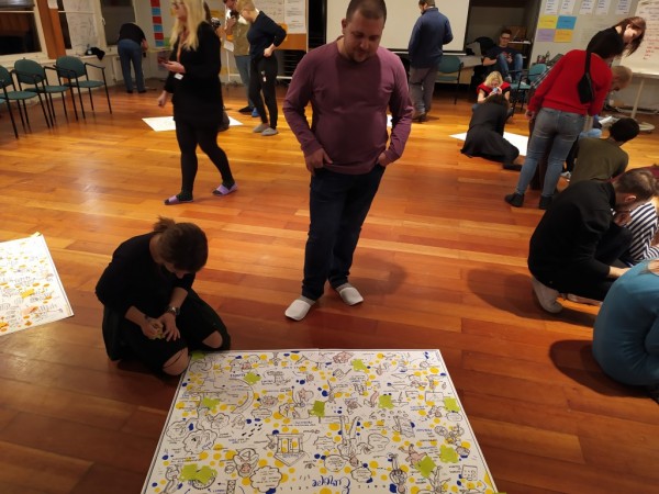 Доброволци от 12 страни се събраха в Естония