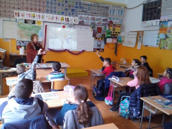 Читалището в Енина завърши годината с награди