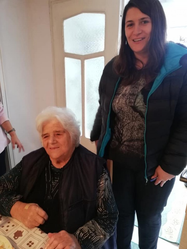 Шипченци стоплиха коледните празници на 34 социално слаби и самотно живеещи хора