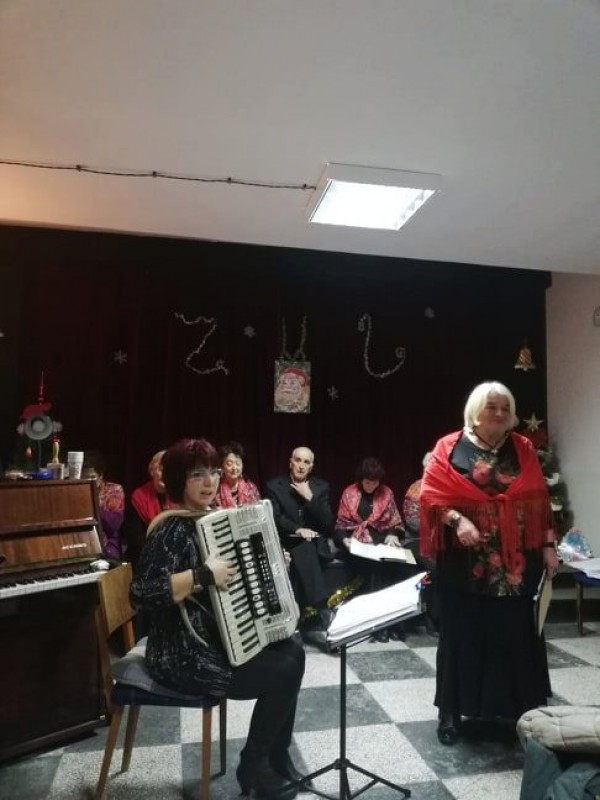 Празничен концерт събра шипченци в подножието на манастира