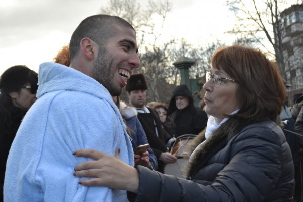 Стефан Ноев спаси кръста за казанлъчани