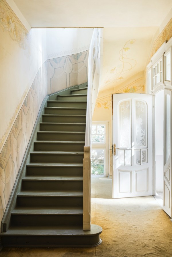 Бузлуджа и Стоян Стайновата къща се борят за архитектурни награди