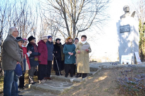 Признателност на казанлъчани към паметта на Емануил Манолов