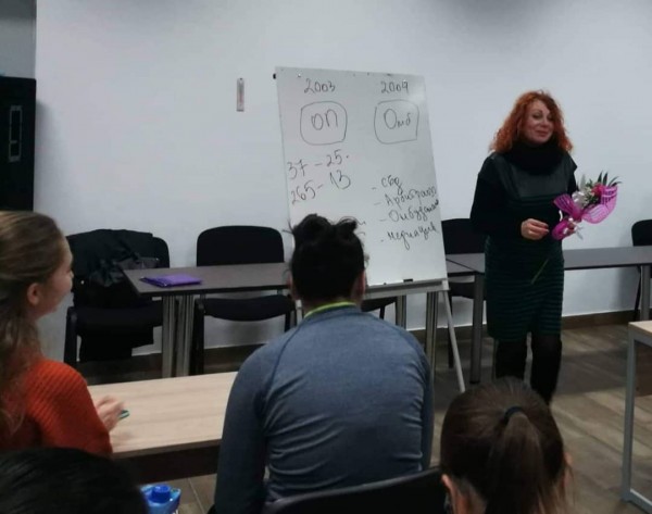 Омбудсманът се срещна със зрелостниците на МГ