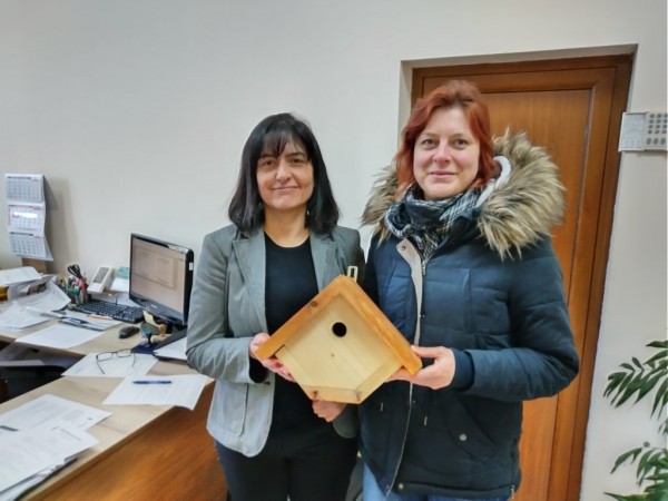 В Казанлък децата поканиха птичките с къщички