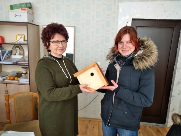 В Казанлък децата поканиха птичките с къщички