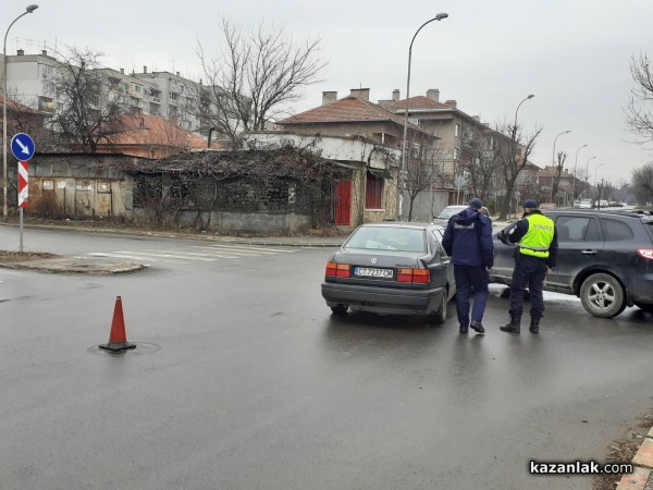 Джип не спази знак “Стоп“ и предизвика катастрофа