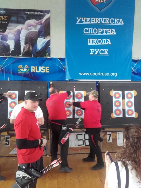 Първо състезание и първа купа за годината спечелиха “Раптор Арчери“