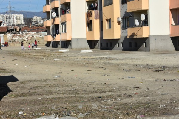 Ромите от “Кармен“ започнаха да чистят