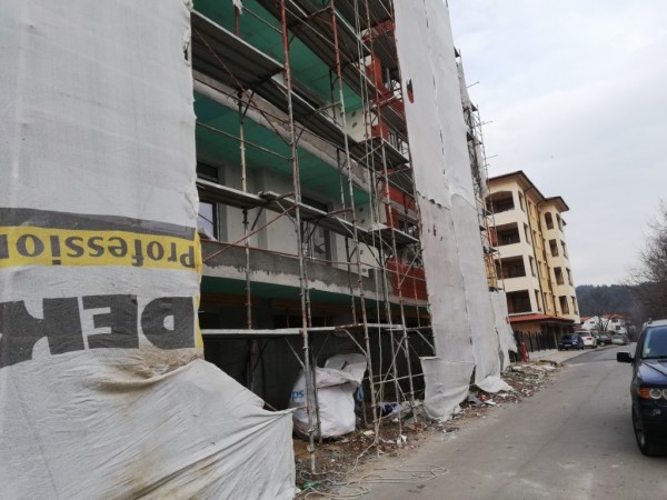 Временна забрана за движение в част от ул. “Опълченска“ в Казанлък 