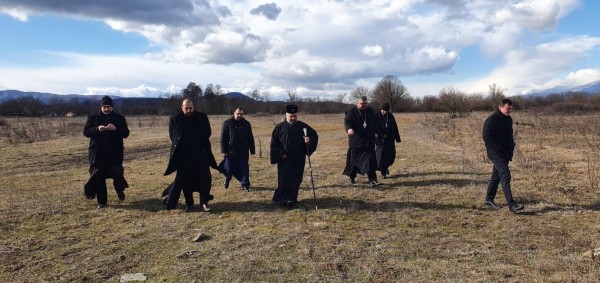 Митрополит Киприан посети Потопената църква на язовир Копринка