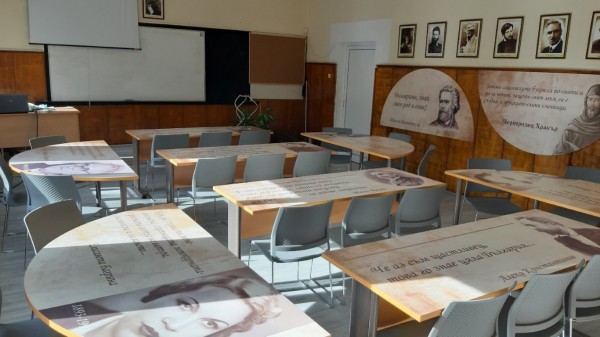 Младежи ще учат сред образите на Вазов, Яворов и Каравелов