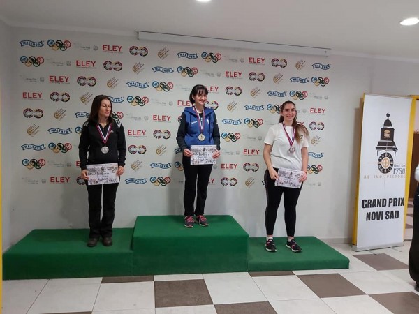 Пълен комплект медали за казанлъчанката Симона Милева