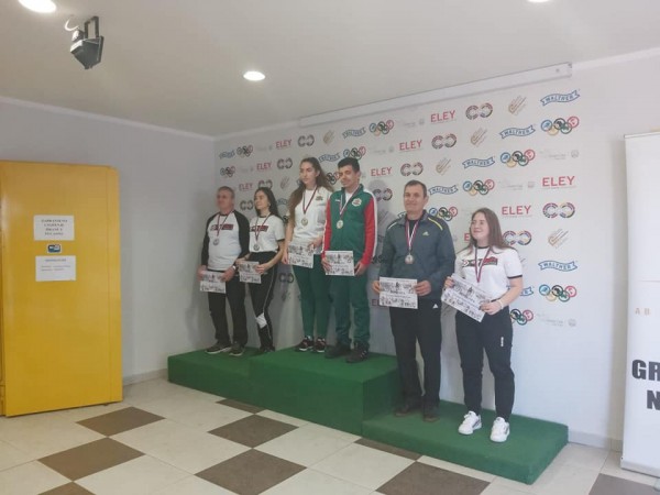 Пълен комплект медали за казанлъчанката Симона Милева