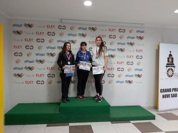 Пълен комплект медали за казанлъчанката Симона Милева