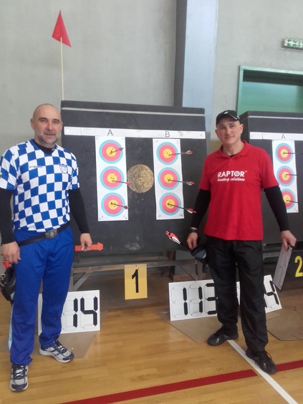 “Раптор арчери“ на върха на почетната стълбичка