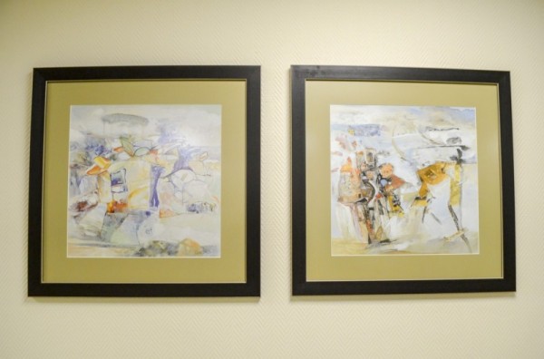 Росен Дончев подари свои картини на болница в Стара Загора