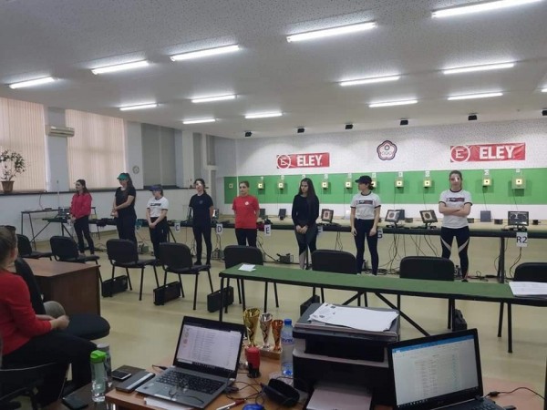 Симона Милева е държавен шампион по спортна стрелба