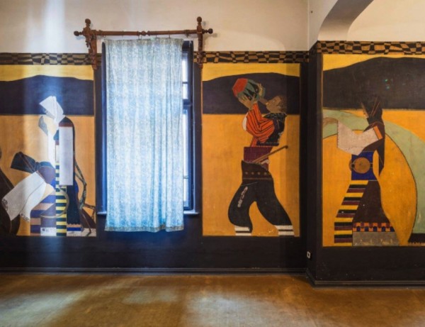 Продават за 500 хил. евро къщата със стенописите на Иван Милев