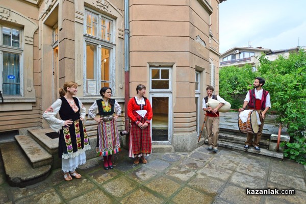 Продават за 500 хил. евро къщата със стенописите на Иван Милев