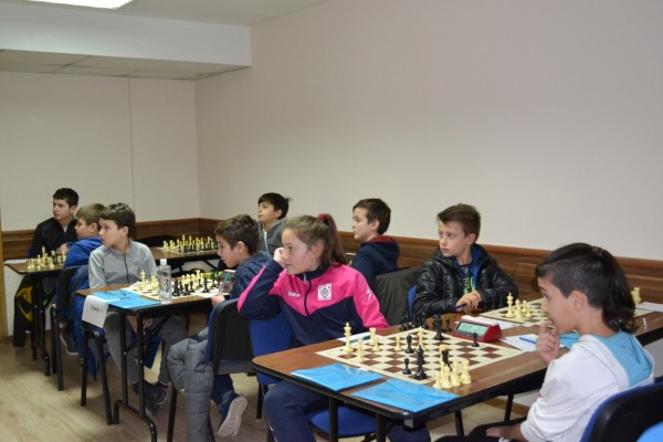 Кметът на Казанлък поздрави участниците в детския турнир по шахмат