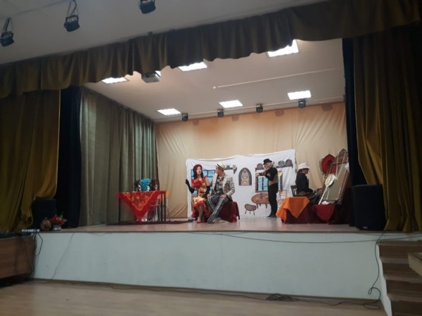 Учители и ученици от “Антим“ заедно на сцената. Представиха мюзикъла „Криворазбраната цивилизация“