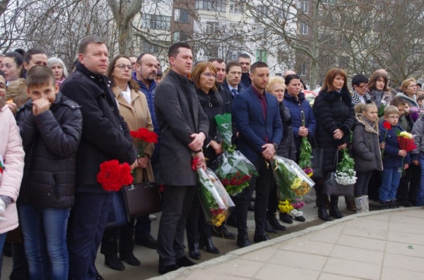 Признателни казанлъчани се поклониха пред делото на Апостола на свободата