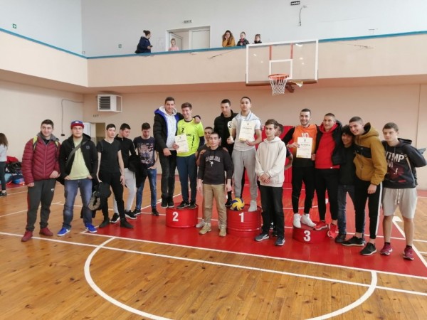 Финал на Общинското първенство по волейбол при най-големите