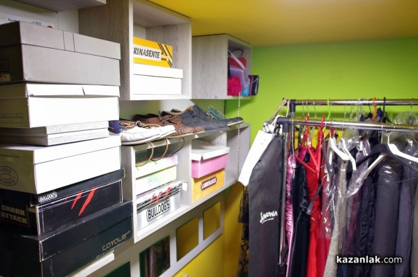 Стенли за трети път помага на абитуриенти в нужда