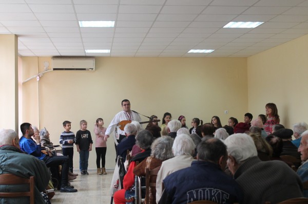 Над 500 деца се включиха в мартенската работилница на библиотеката