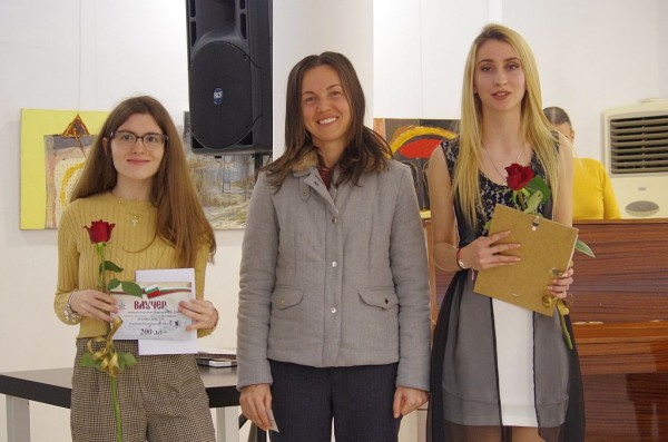 Награди за младите творци в Националния конкурс „Венчайте България с лаврови венци“