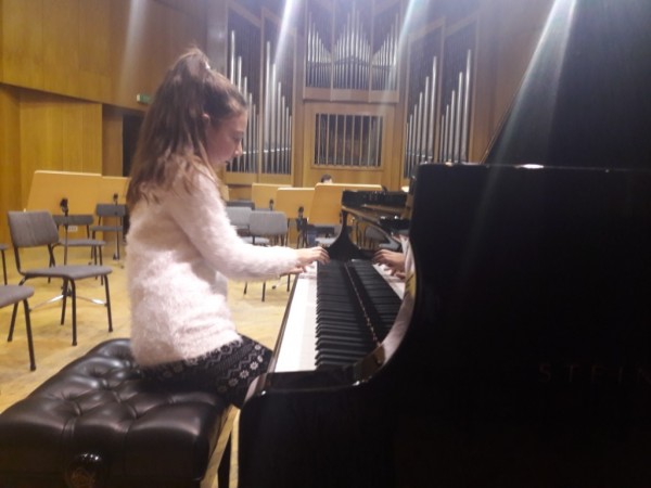 Със силно начало стартираха годината казанлъшките пианисти