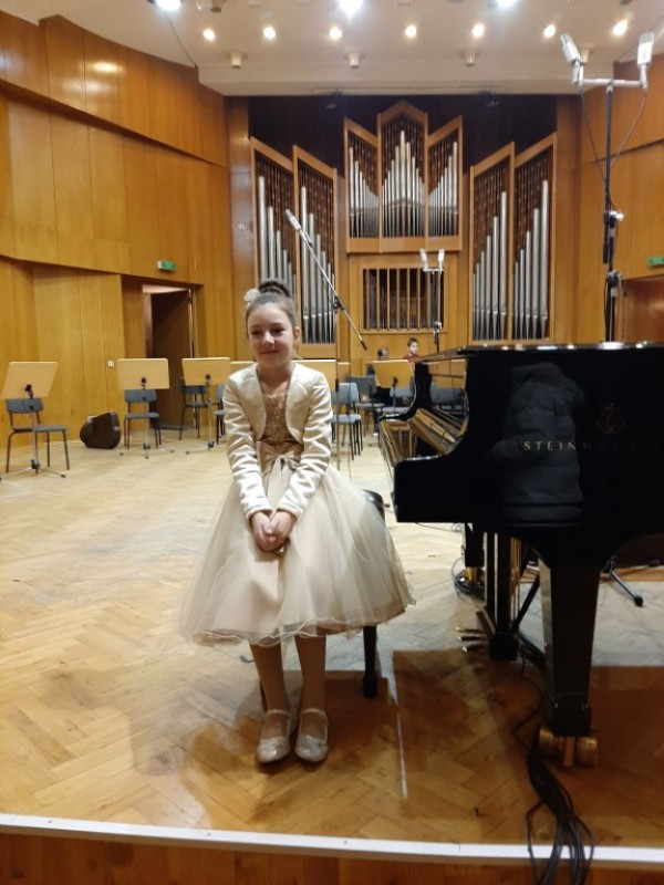 Със силно начало стартираха годината казанлъшките пианисти