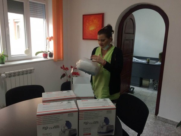 Ротарианци дариха детски инхалатори на болницата в Казанлък