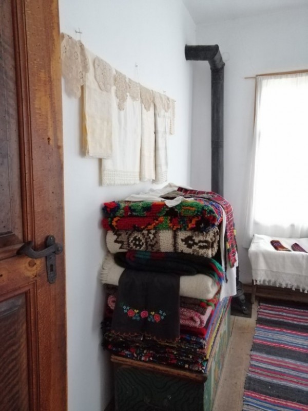 “Чеиза на шипченката“ днес с вход свободен