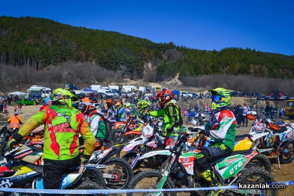 125 състезатели застанаха на старта за Тодоровденски ендуро кушии край Енина