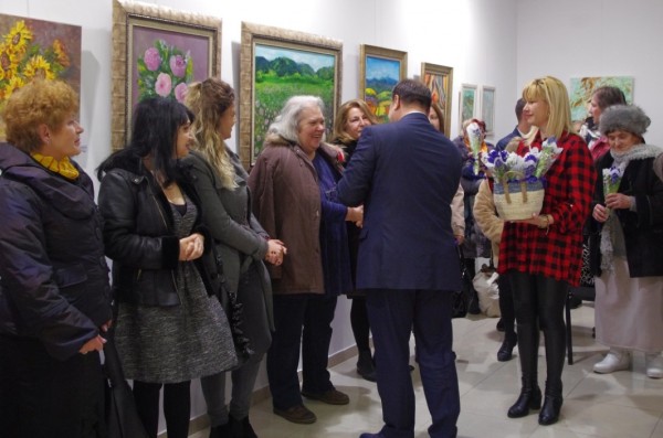 Жените творци в Казанлък отново изпълниха залата на “Искра“ 4