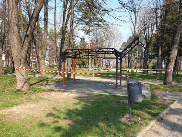 Вечерен час и в Павел баня. За сега само за непълнолетните