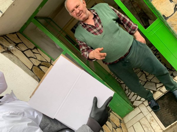 “С любов“ помага да нуждаещи се